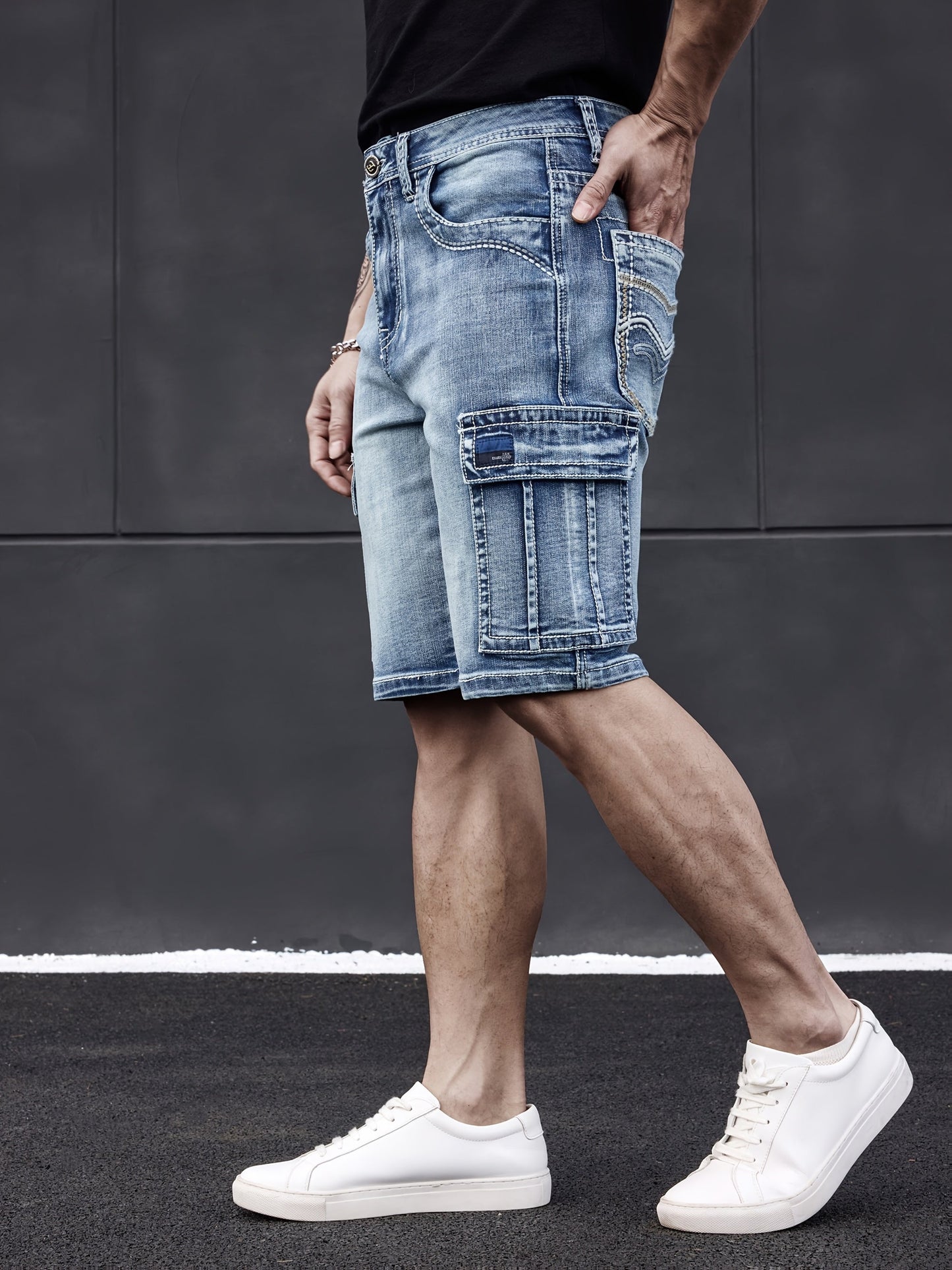 Hunter – Men’s Multi-Pocket Denim Shorts